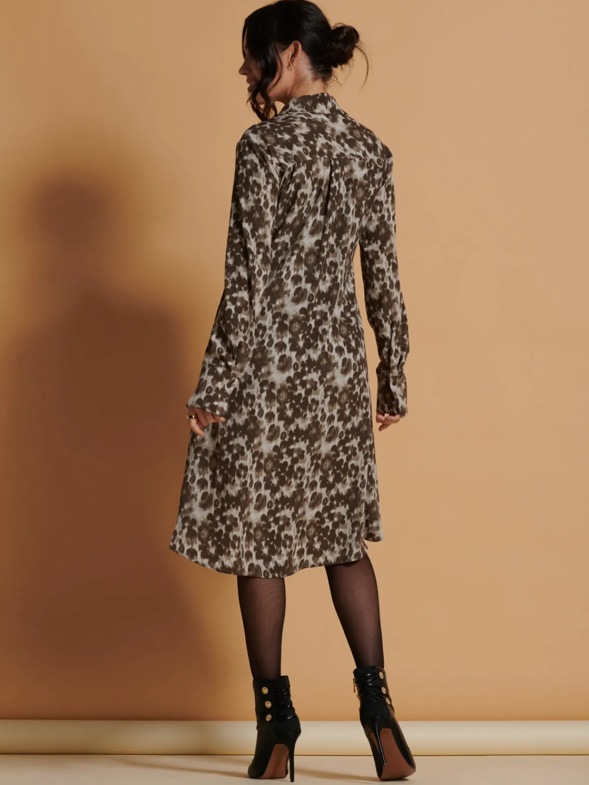 Jolie Moi Shirt Dresses|Weekend Casuals-Abstract Print Dipped Hem Shirt Dress, Taupe Multi