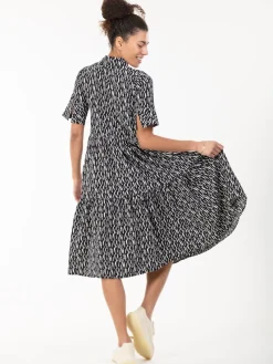Jolie Moi Shirt Dresses|Office Dresses-Amara Tiered Midi Shirt Dress, Black Geo