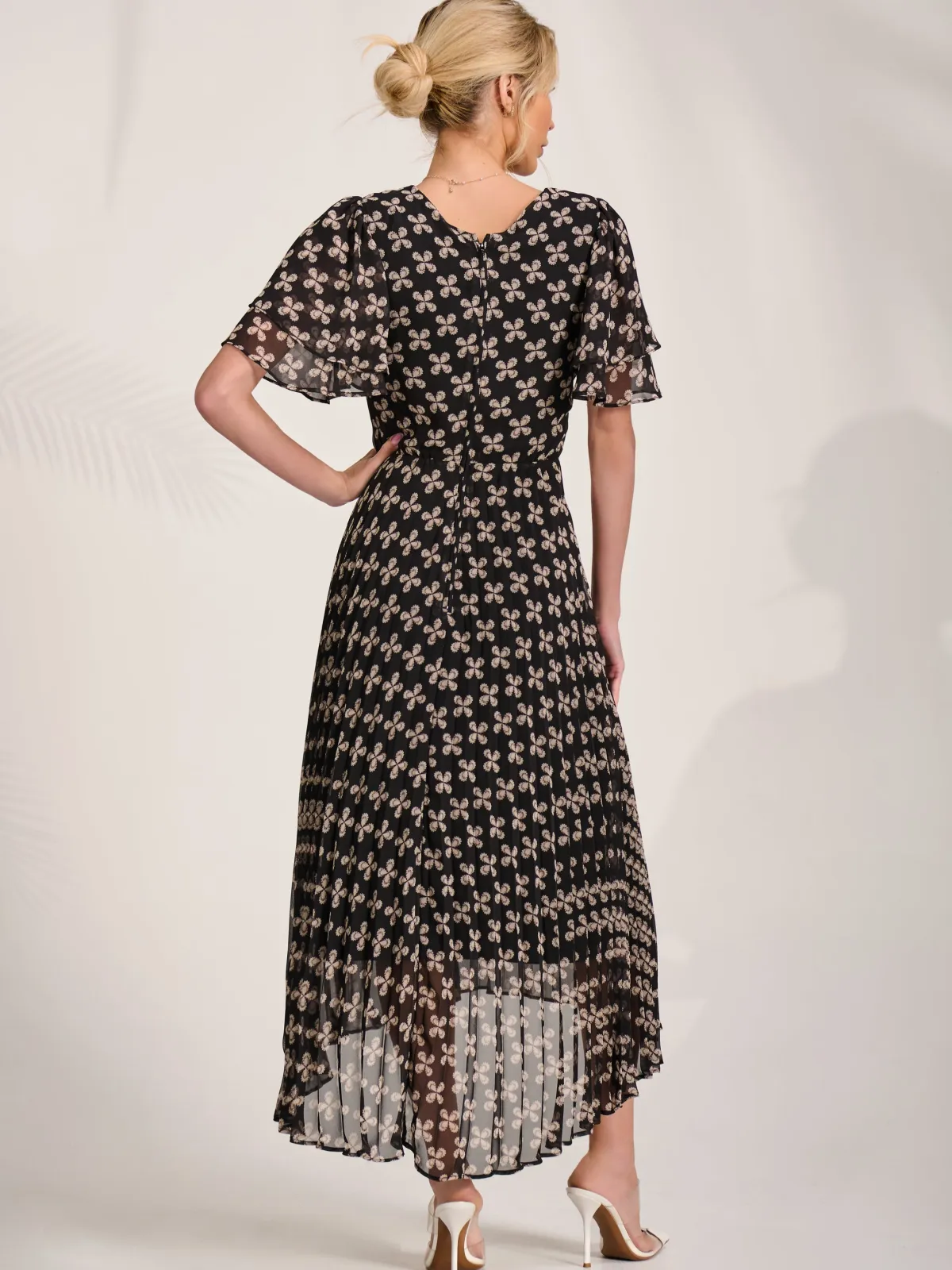 Jolie Moi Occasion Dresses|Maxi Dresses-Angel Sleeve Pleated Chiffon Midaxi Dress, Black Geo