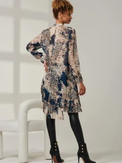 Jolie Moi Office Wear|Weekend Casuals-Asymmetric Tiered Hem Shirt, Teal Pattern