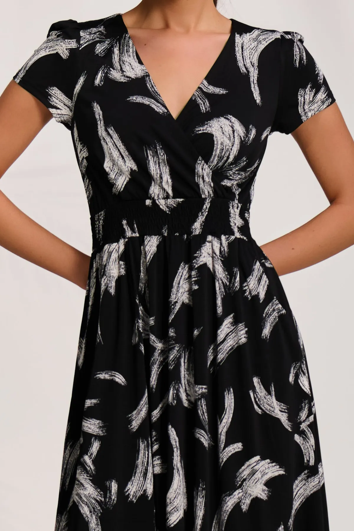Jolie Moi Office Wear|Jersey Dresses-Cap Sleeve Printed Jersey Midaxi Dress, Black Abstract