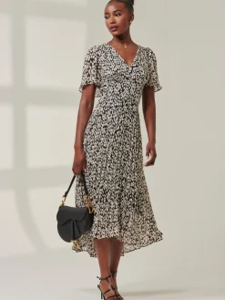 Jolie Moi Occasion Dresses|Office Dresses-Chelsea Pleated Chiffon Dip Hem Maxi Dress, Black Geo