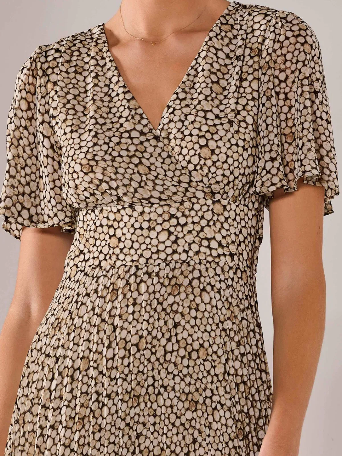 Jolie Moi Office Wear|Wrap Dresses-Chiffon Pleated Wrap Midaxi Dress, Black Cream