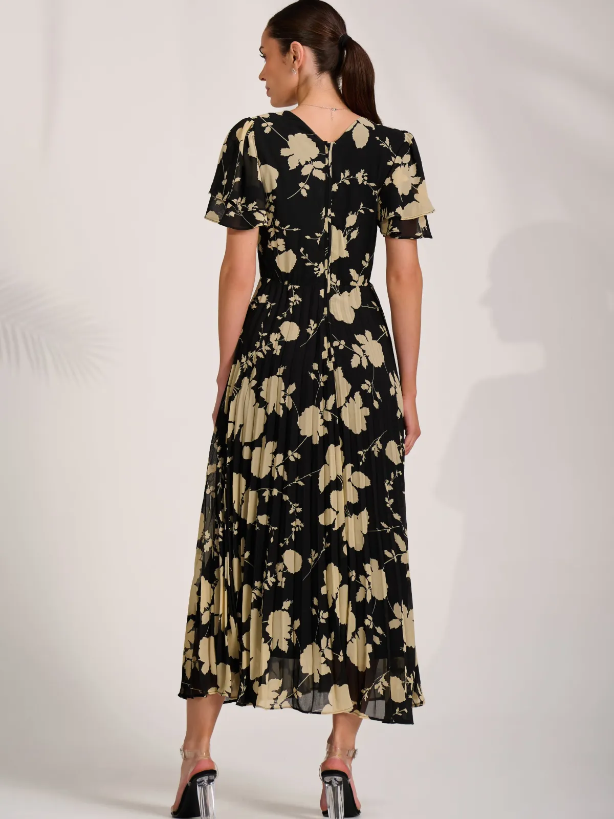 Jolie Moi Occasion Dresses|Floral Dresses-Chiffon Ruffle Sleeve Pleated Maxi Dress, Black Floral