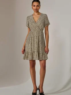 Jolie Moi Office Wear|Office Dresses-Chiffon Short Sleeve Tie Waist Mini Dress, Black Cream
