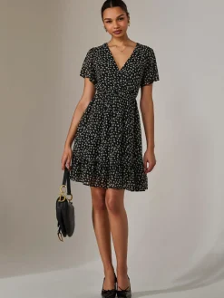 Jolie Moi Office Wear|Weekend Casuals-Chiffon Short Sleeve Tie Waist Mini Dress, Black Pattern