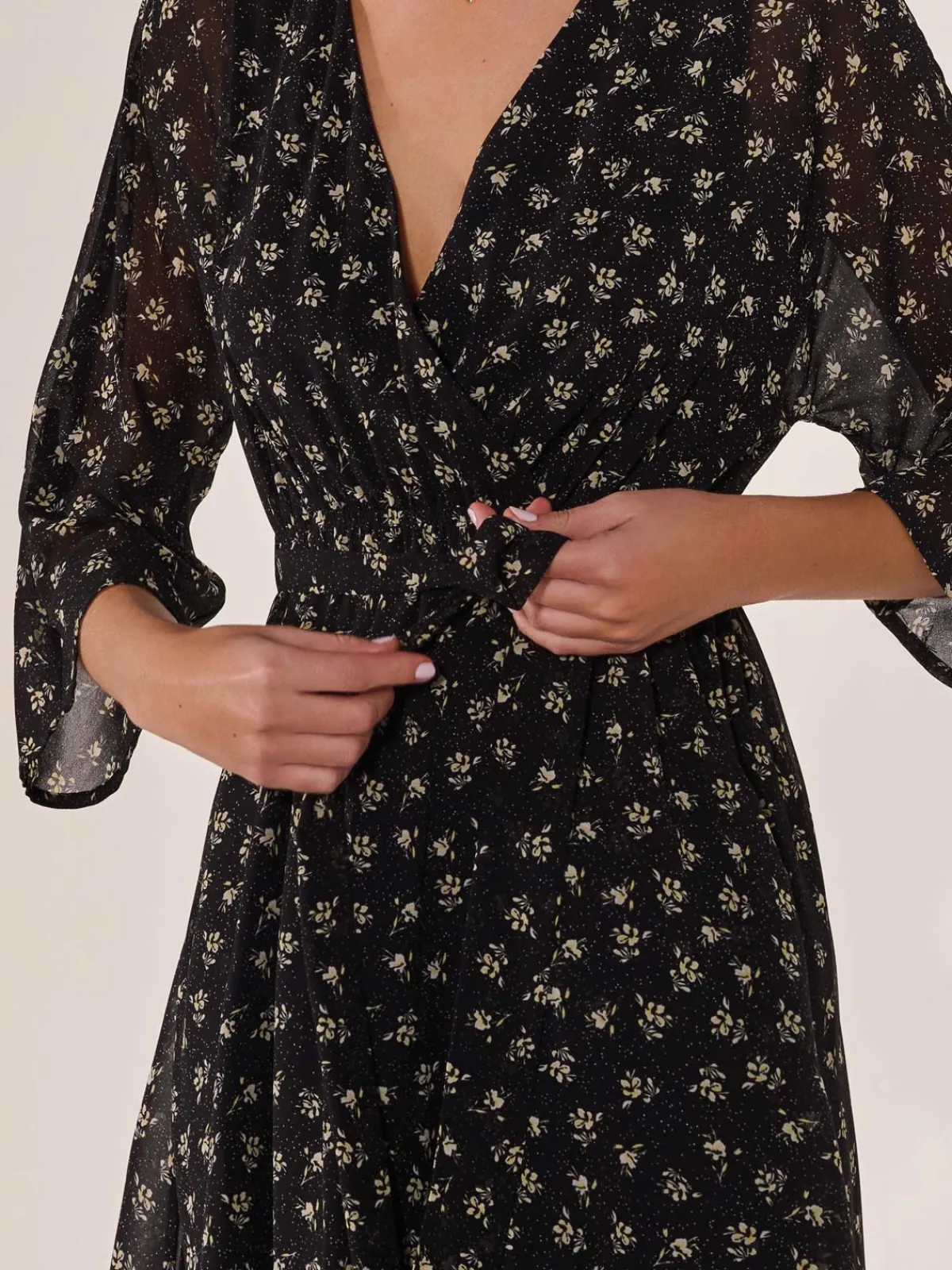 Jolie Moi Floral Dresses|Weekend Casuals-Chiffon 3/4 Sleeve Mini Dress, Black Floral