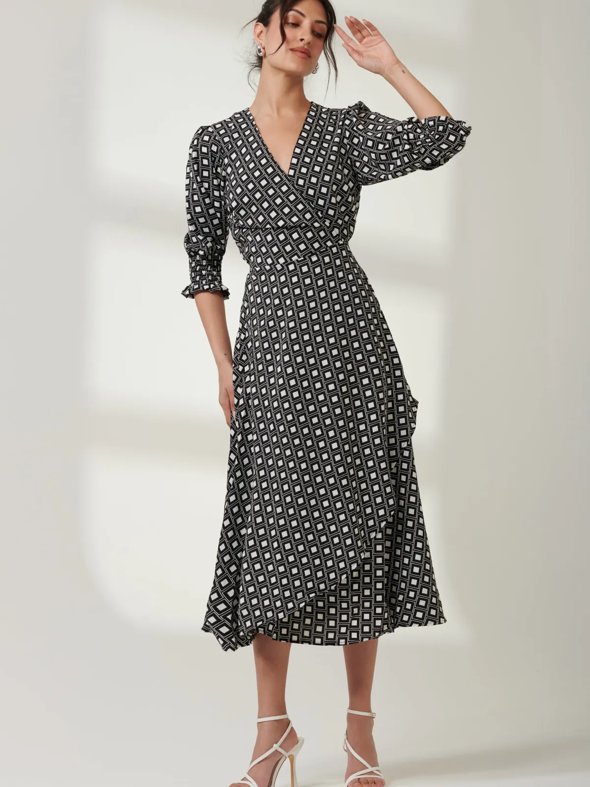 Jolie Moi Office Wear|Office Dresses-Daphne Puff Sleeve Bodycon Dress, Black Geo