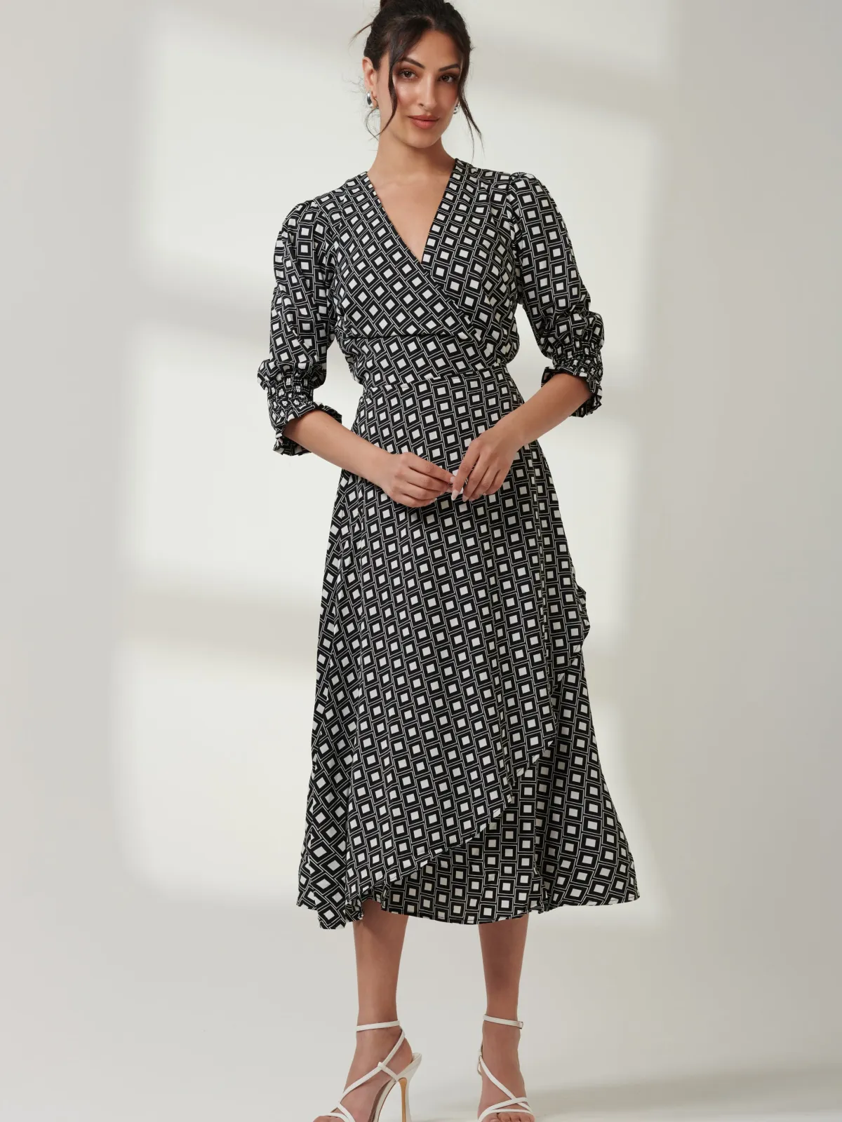 Jolie Moi Office Wear|Office Dresses-Daphne Puff Sleeve Bodycon Dress, Black Geo