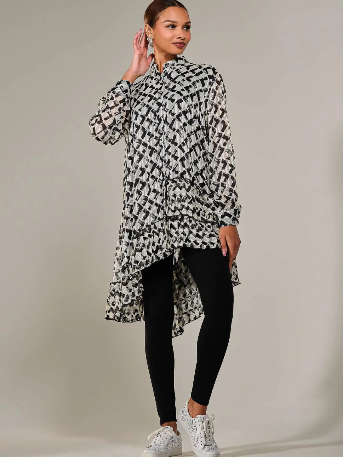 Jolie Moi Midi Dresses|Weekend Casuals-Dipped Hem Shirt Midi Dress, Black Geo