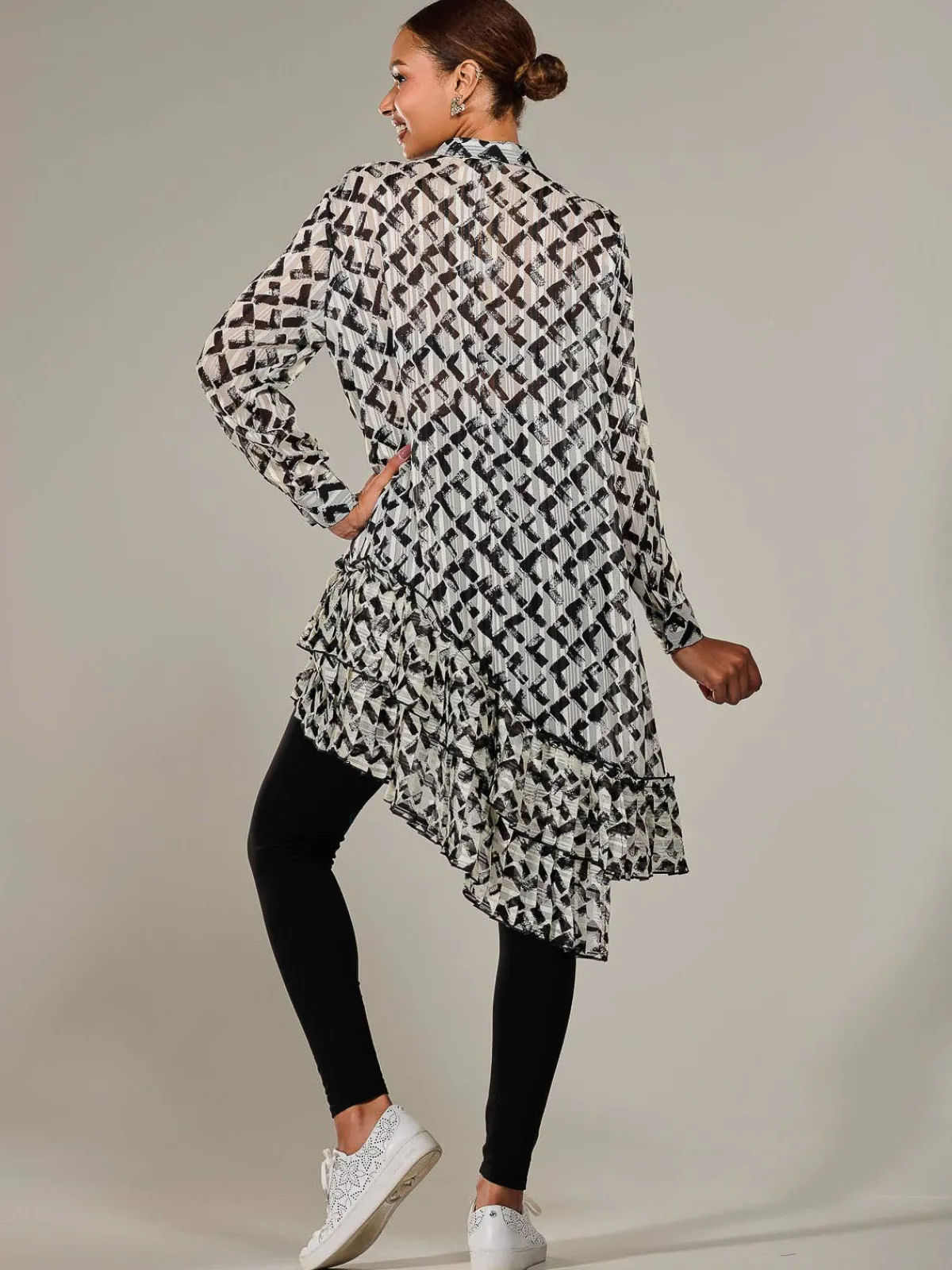 Jolie Moi Midi Dresses|Weekend Casuals-Dipped Hem Shirt Midi Dress, Black Geo