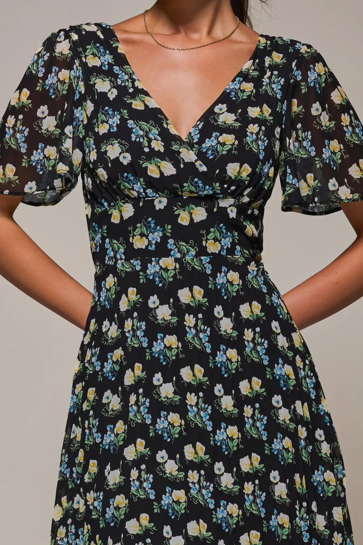 Jolie Moi Occasion Dresses|Floral Dresses- Floral Chiffon V Neck Midaxi Dress Black Floral