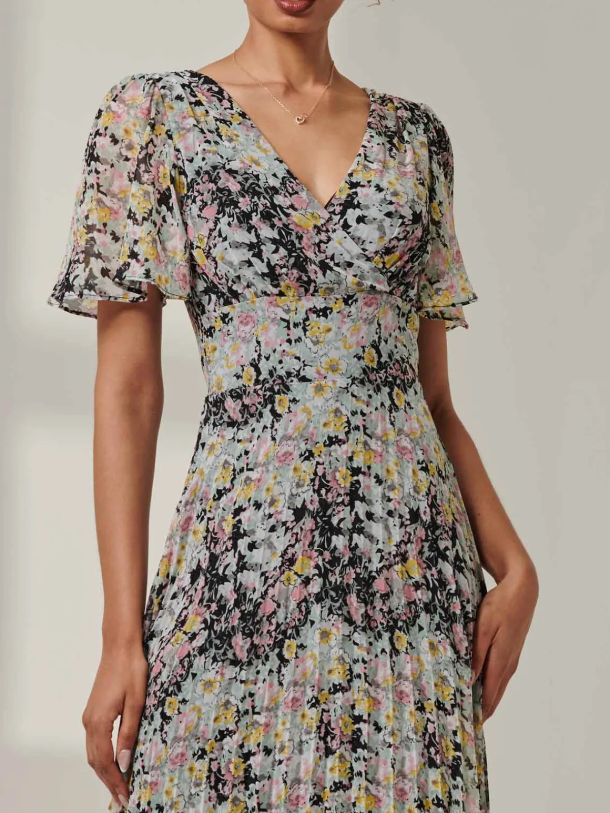 Jolie Moi Occasion Dresses|Floral Dresses- Floral Chiffon V Neck Midaxi Dress Black Multi