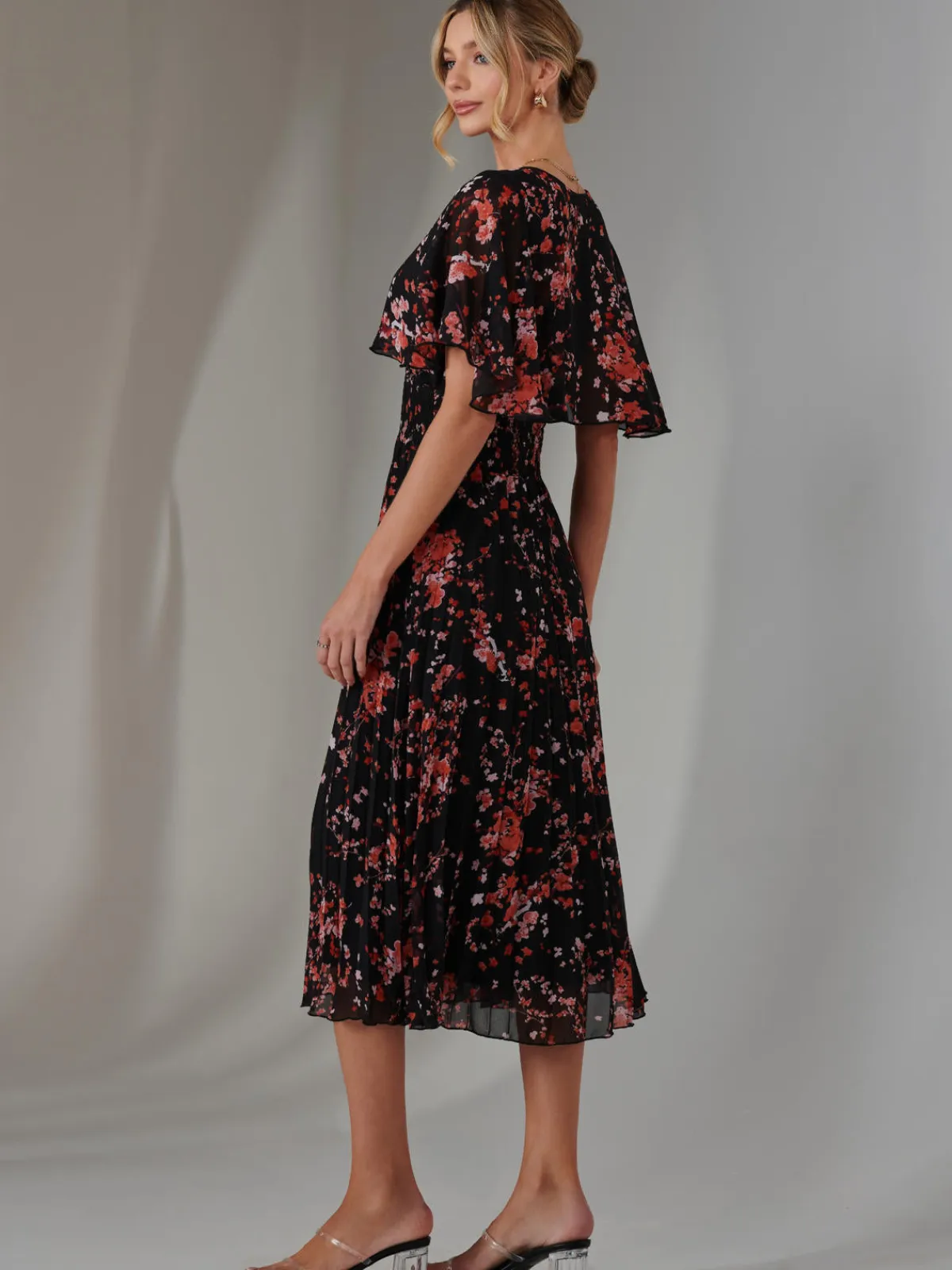 Jolie Moi Occasion Dresses|Floral Dresses-Floral Print Chiffon Pleated Dress, Black Red Floral