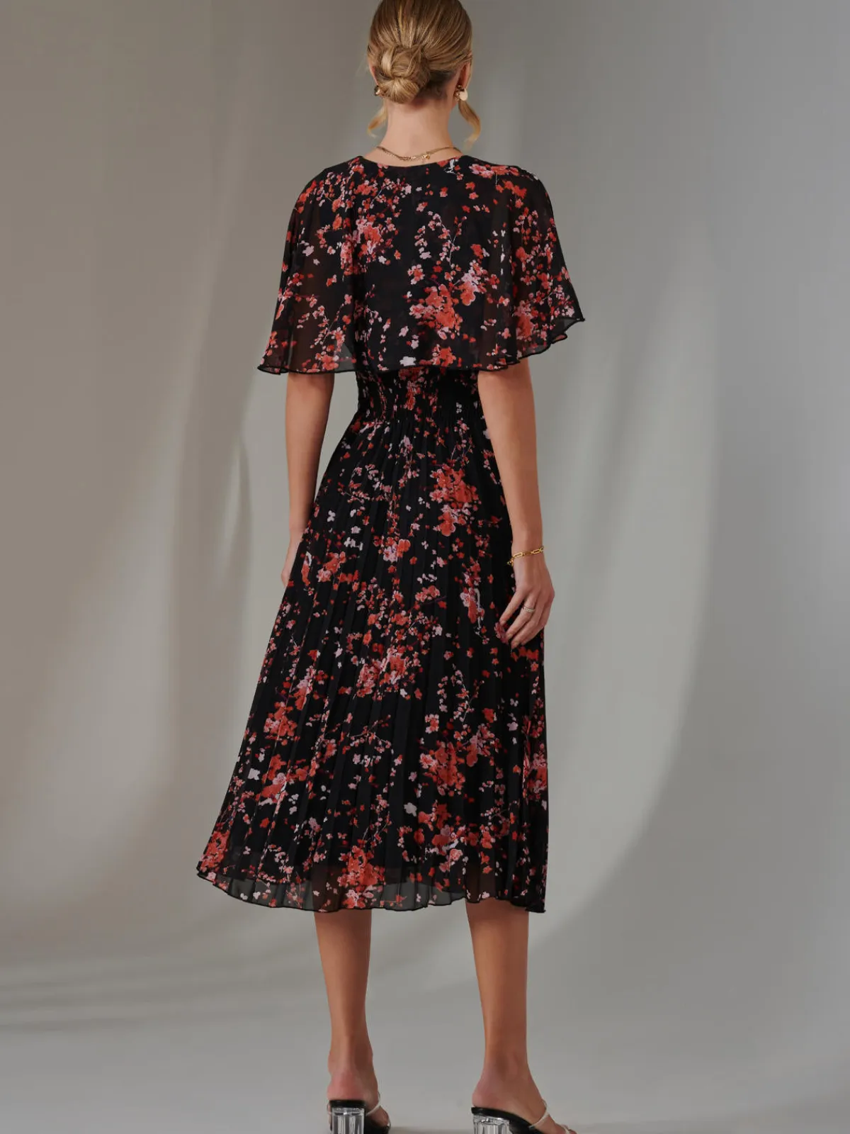 Jolie Moi Occasion Dresses|Floral Dresses-Floral Print Chiffon Pleated Dress, Black Red Floral