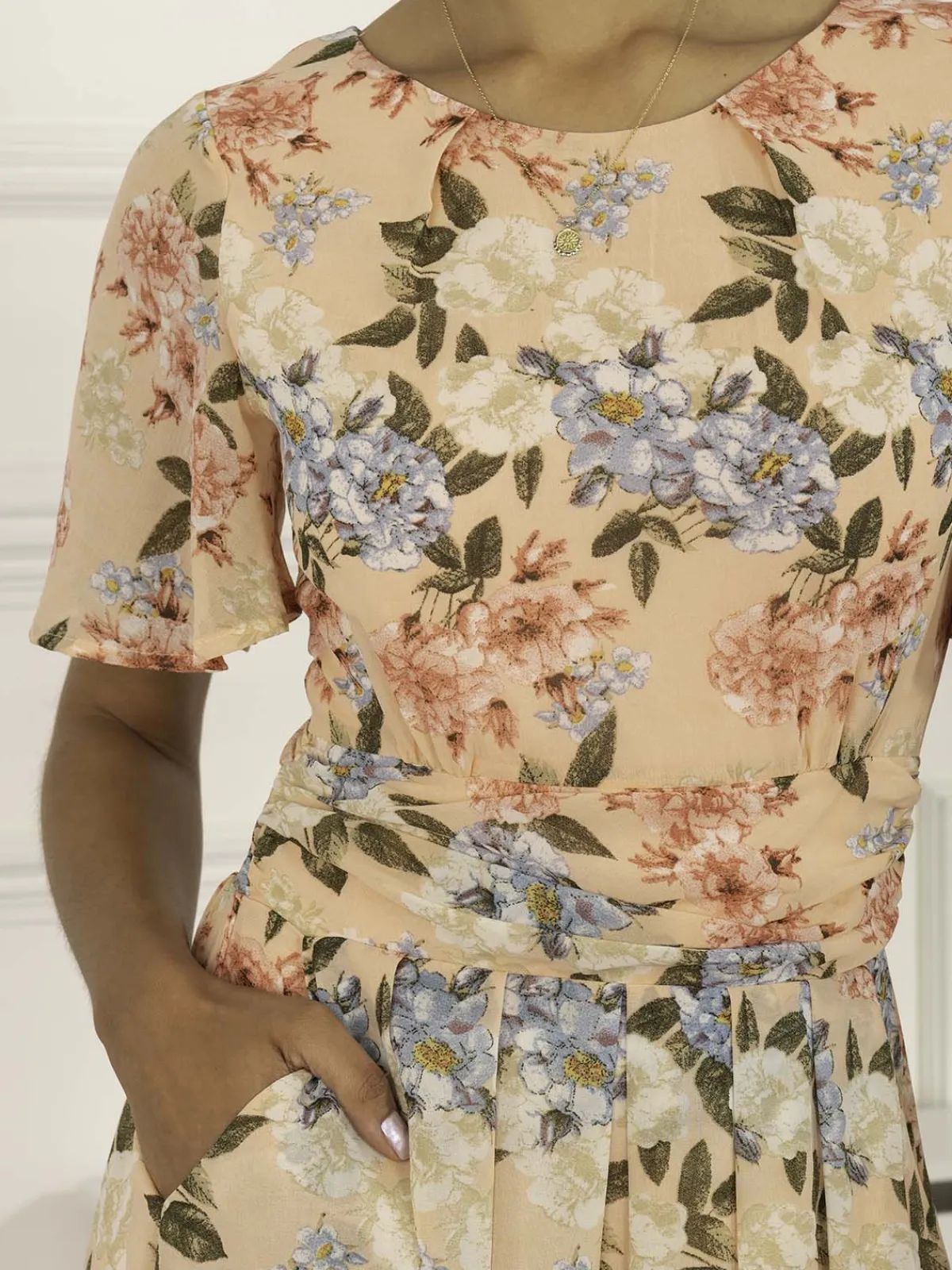 Jolie Moi Occasion Dresses|Weekend Casuals-Mabilie Chiffon Maxi Dress, Pink Floral