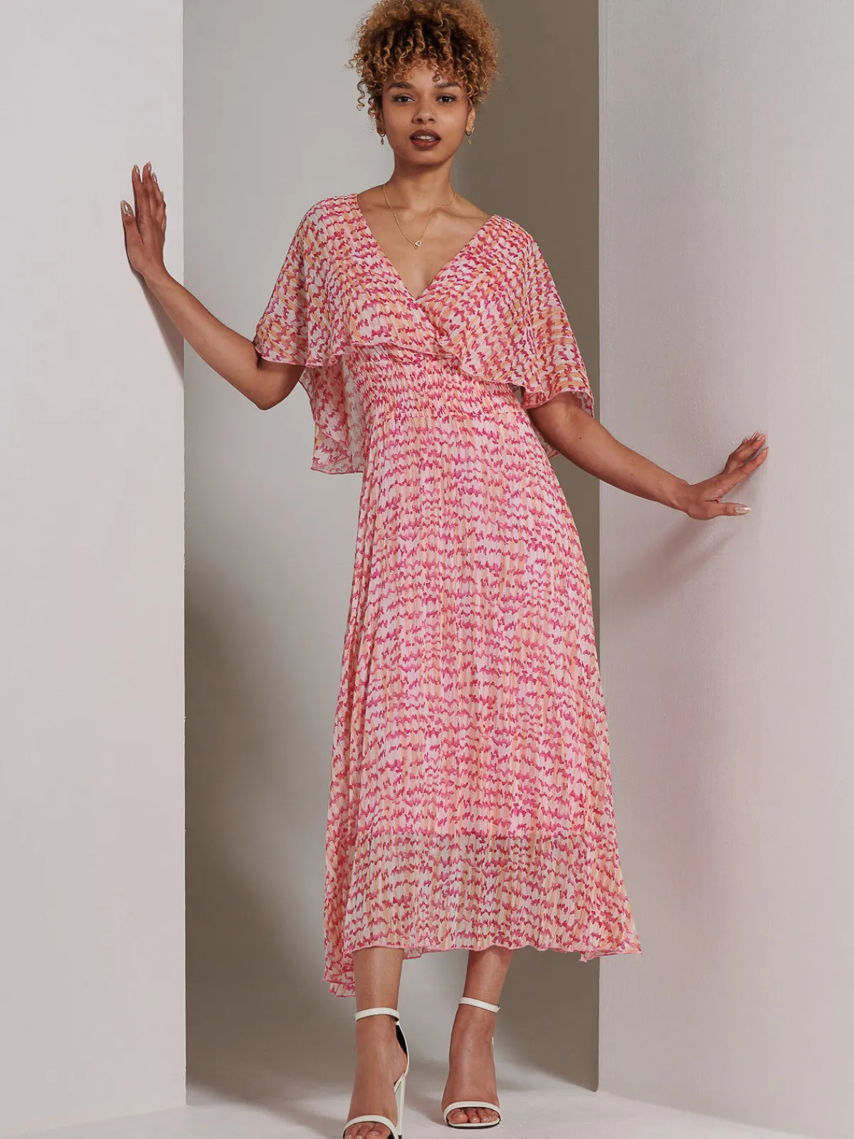 Jolie Moi Occasion Dresses|Weekend Casuals-Kyra Pleated Chiffon Maxi Dress, Pink Abstract