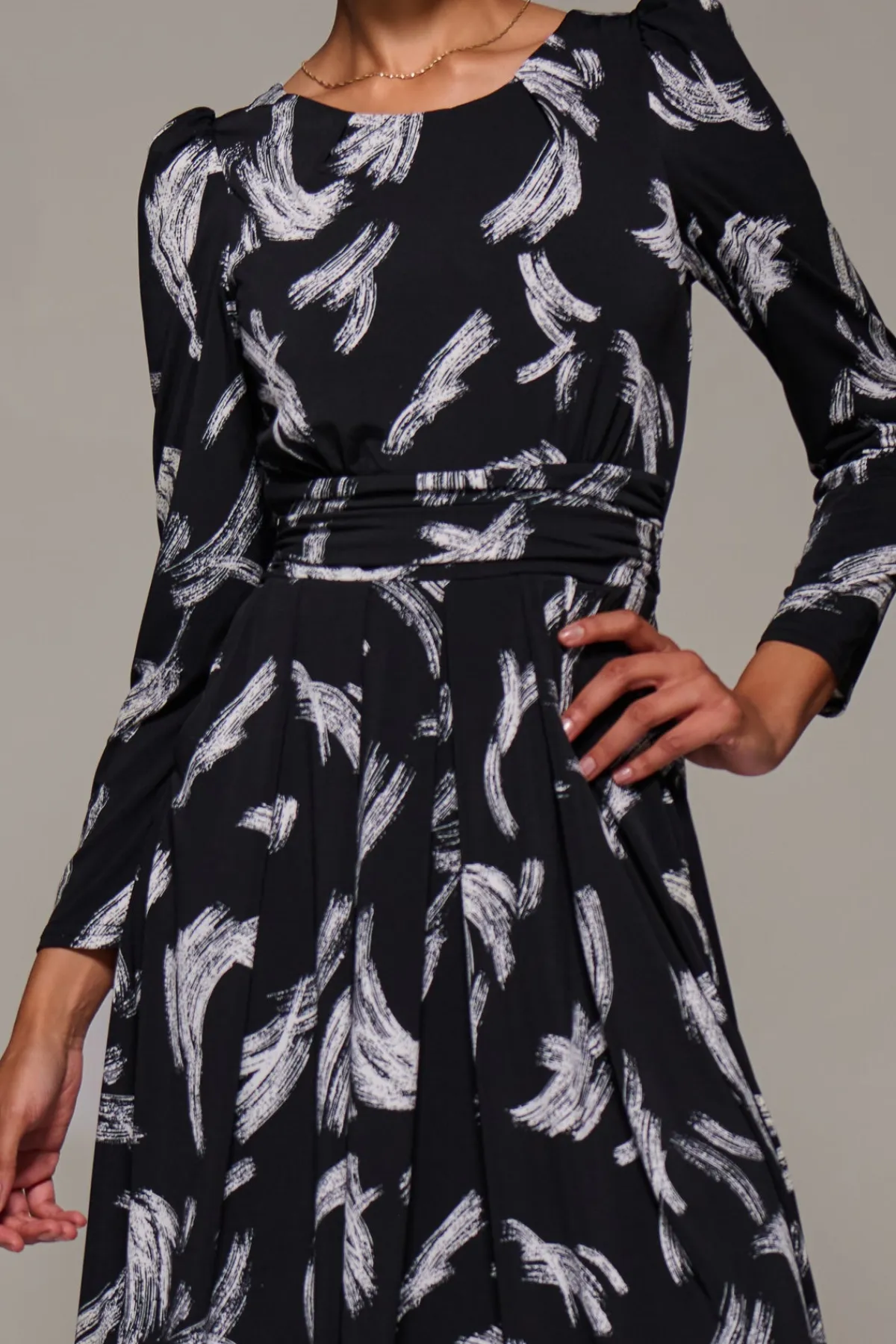 Jolie Moi Occasion Dresses|Weekend Casuals-Puff Long Sleeve Jersey Maxi Dress, Black Brushstroke