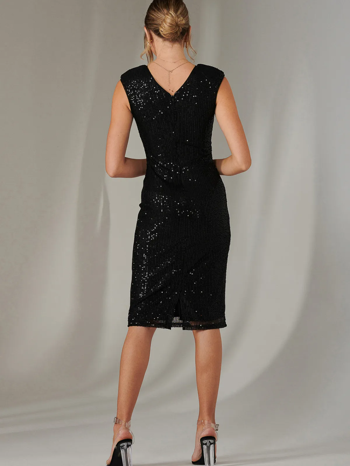 Jolie Moi Occasion Dresses|Sleeveless Dresses-Qaya Sequin V Neck Shift Dress, Black