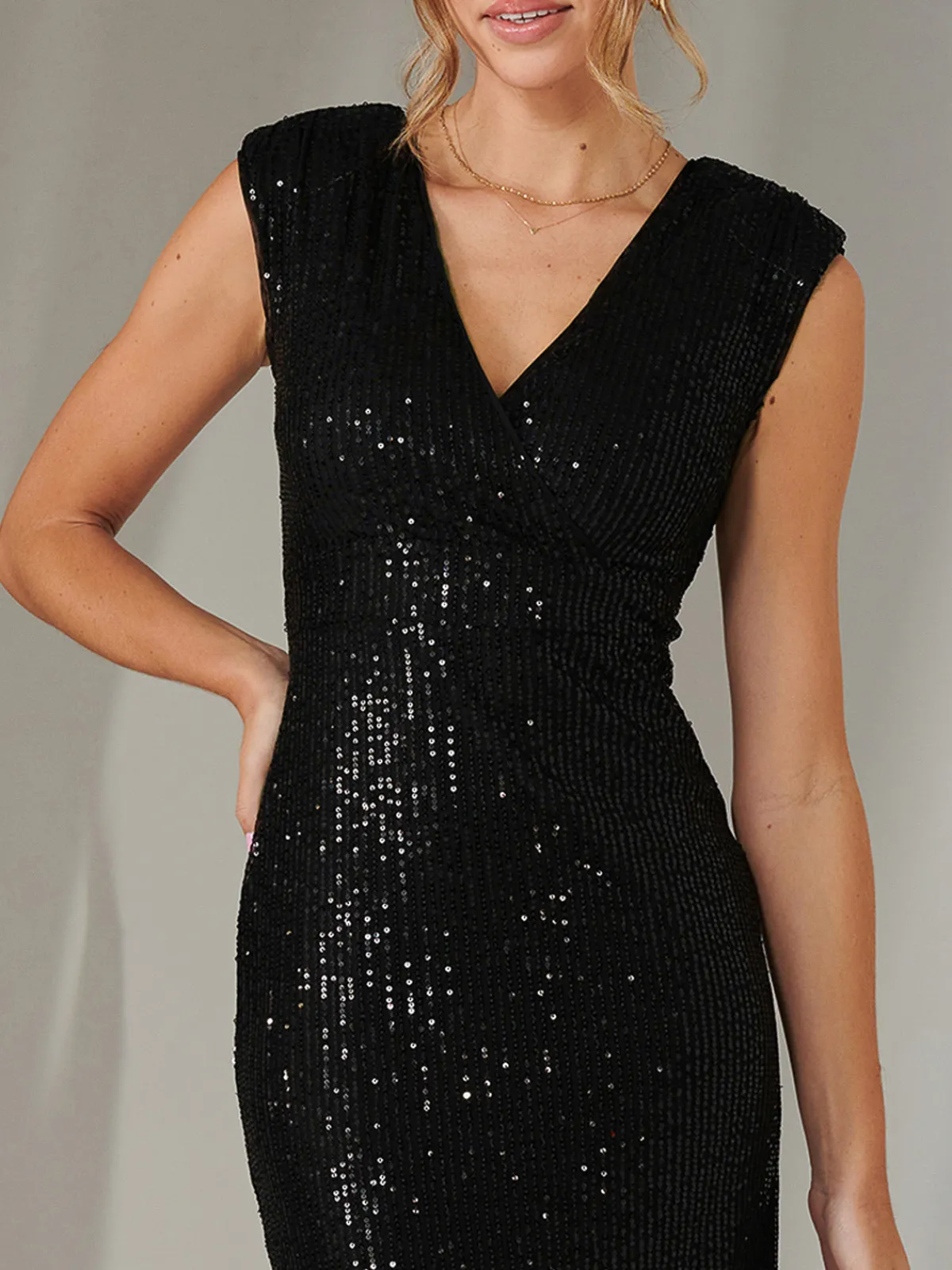 Jolie Moi Occasion Dresses|Sleeveless Dresses-Qaya Sequin V Neck Shift Dress, Black