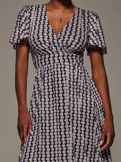 Jolie Moi Occasion Dresses|Office Dresses-3/4 Sleeve Geo Shift Midi Dress, Black Geo