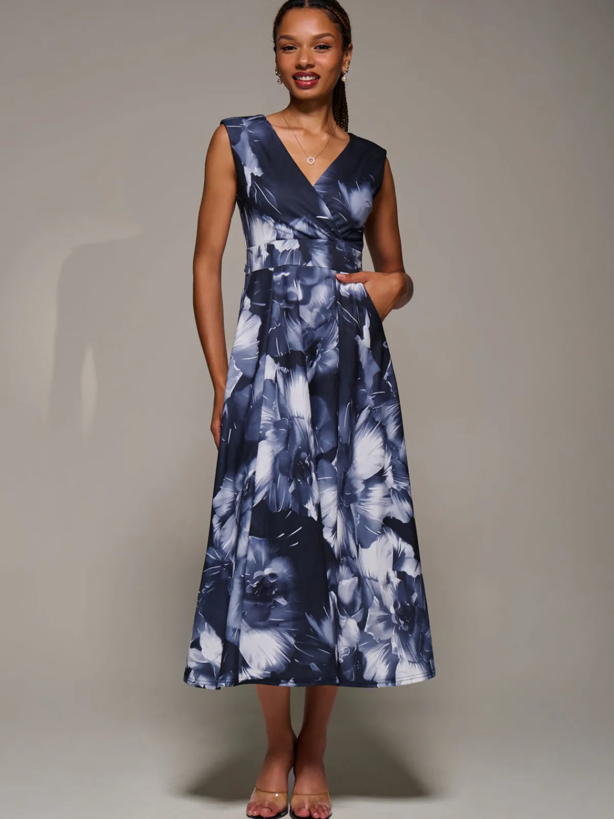 Jolie Moi Occasion Dresses|Sleeveless Dresses-V-Neck Fit & Flare Scuba Midaxi Dress, Black Abstract